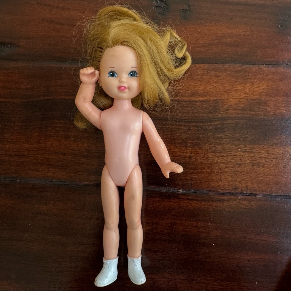 Vintage garden gal doll by Kenner.  1970s